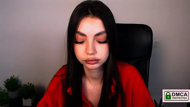 Lexi Jous online show from November 25, 2025, 1:33 pm