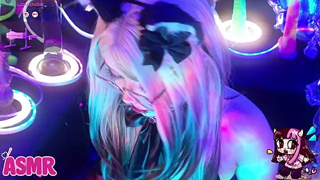 Snapshot of LaytonBox chatting on March 7, 2026, 2:44 pm LaytonBox online show from March 7, 2026, 2:44 pm