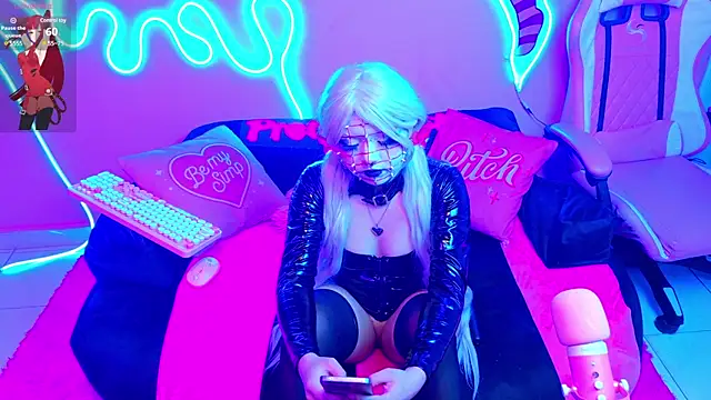 LaytonBox online show from March 16, 2025, 3:04 am