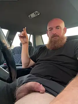 Snapshot of 32XRedBeard chatting on February 15, 2026, 12:04 pm 32XRedBeard online show from February 15, 2026, 12:04 pm