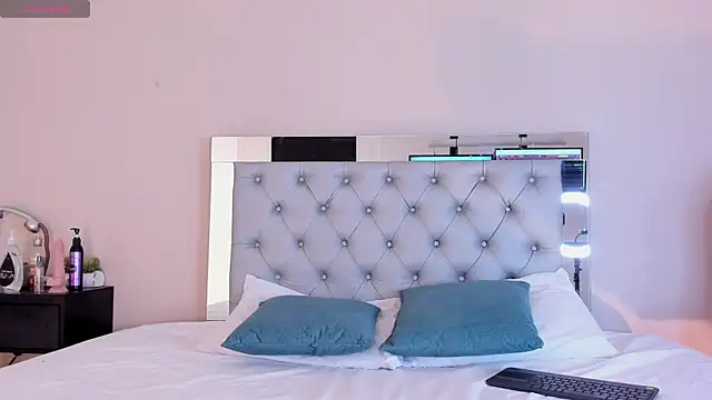 Jullya x online show from February 26, 2025, 12:16 pm