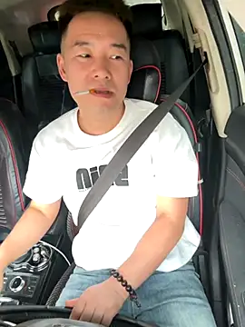 zxb757369 online show from September 22, 2025, 6:19 am