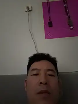 zxb757369 online show from October 12, 2025, 2:57 am