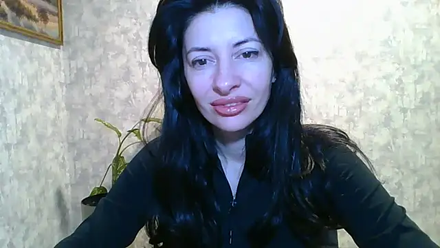 LissaBlossom online show from May 4, 2026, 3:32 am