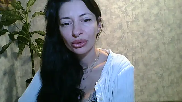 LissaBlossom online show from June 4, 2026, 2:38 am