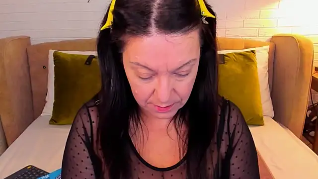 SarahGrays online show from October 11, 2025, 8:10 pm