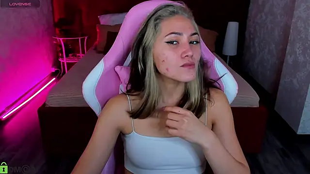 Bellalovesss online show from October 2, 2025, 7:23 am