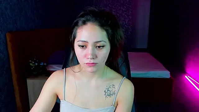 Bellalovesss online show from January 17, 2025, 11:59 am