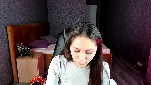 Bellalovesss online show from January 14, 2025, 2:43 pm