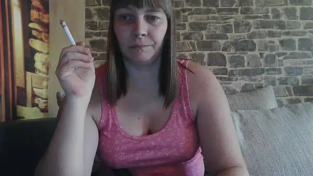 YviEngel87 online show from December 21, 2025, 9:00 am