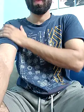 TOPMOON001 online show from October 1, 2025, 6:51 am