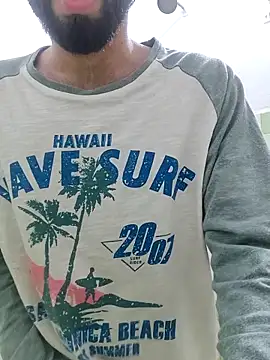 TOPMOON001 online show from March 9, 2025, 8:31 pm