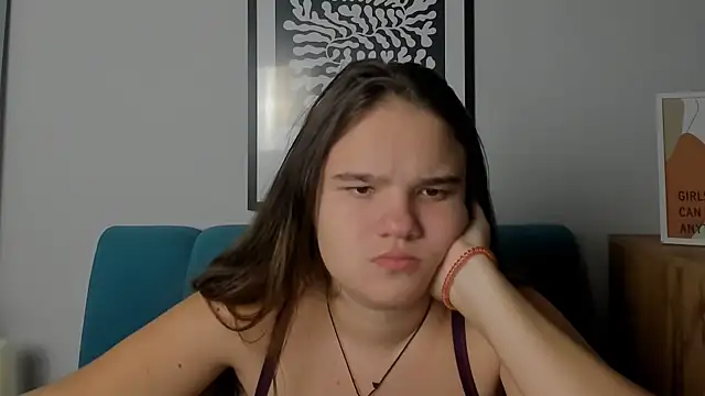 AdeleCruz online show from December 1, 2025, 1:12 pm