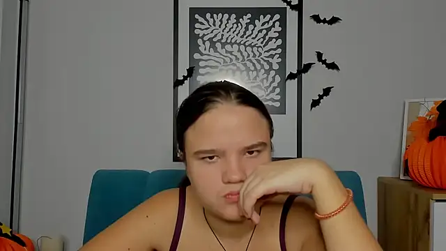 AdeleCruz online show from November 1, 2025, 8:08 am