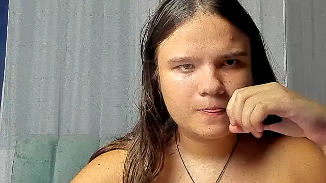 Snapshot of AdeleCruz chatting on August 3, 2026, 12:11 pm AdeleCruz online show from August 3, 2026, 12:11 pm