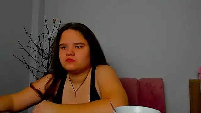 AdeleCruz online show from March 16, 2025, 1:06 pm