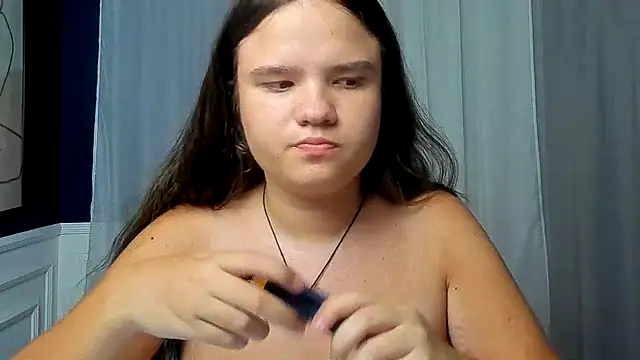 Snapshot of AdeleCruz chatting on July 28, 2026, 3:32 pm AdeleCruz online show from July 28, 2026, 3:32 pm