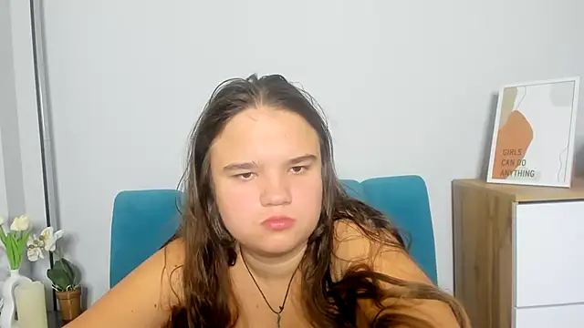 AdeleCruz online show from October 21, 2025, 7:08 am