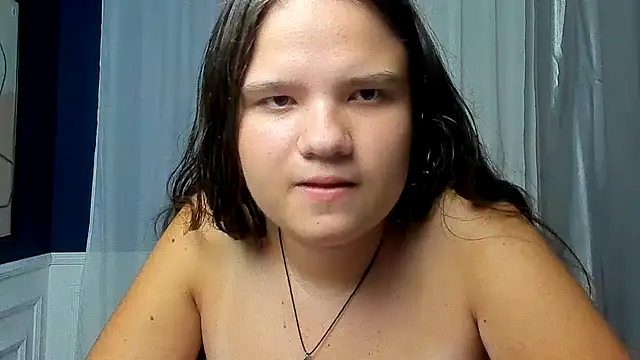 Snapshot of AdeleCruz chatting on July 16, 2026, 12:02 pm AdeleCruz online show from July 16, 2026, 12:02 pm