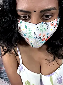 ArathyNambyarMallu online show from September 20, 2025, 9:14 am