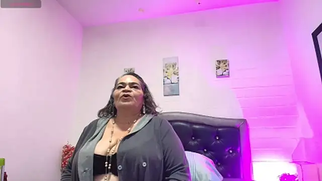 VickyBoobss online show from June 4, 2026, 5:17 pm