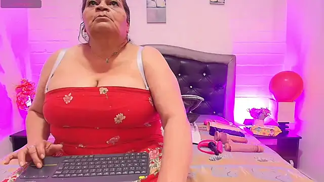 VickyBoobss online show from July 1, 2026, 7:47 pm