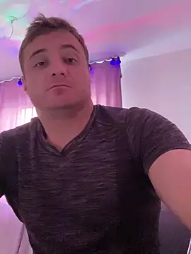 viamen online show from February 16, 2025, 3:38 pm