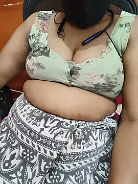 Snapshot of Lolitatamil chatting on July 28, 2026, 6:20 pm Lolitatamil online show from July 28, 2026, 6:20 pm