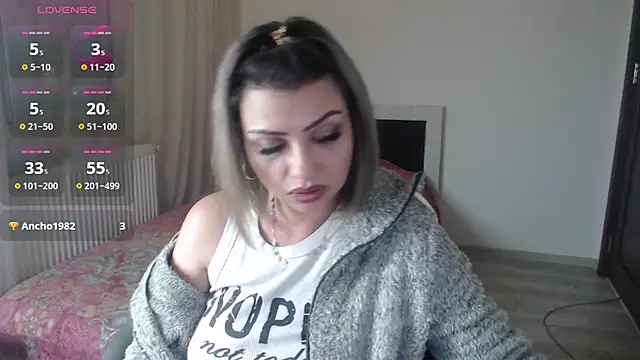 Snapshot of rosse26830 chatting on March 13, 2025, 12:59 am rosse26830 online show from March 13, 2025, 12:59 am