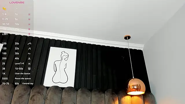 chelsea bolton  online show from September 23, 2025, 12:56 pm