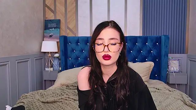 EmmaLawrens online show from February 16, 2025, 12:54 pm