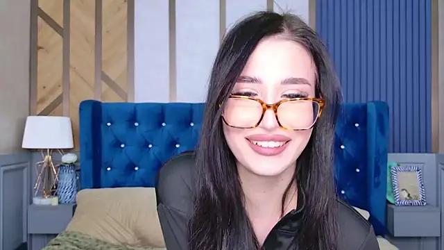 EmmaLawrens online show from February 26, 2025, 4:16 pm