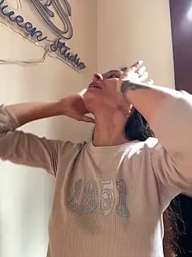 Aleska Miami online show from May 19, 2026, 2:13 pm