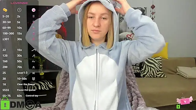 BeautyBlondy online show from February 24, 2026, 1:23 pm