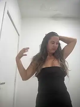 ClaraAlbuquerque online show from February 25, 2026, 8:30 pm