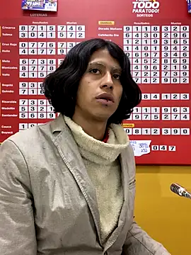 boysLittle online show from September 23, 2025, 11:56 pm