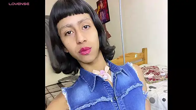 Snapshot of boysLittle chatting on March 10, 2026, 1:37 pm boysLittle online show from March 10, 2026, 1:37 pm