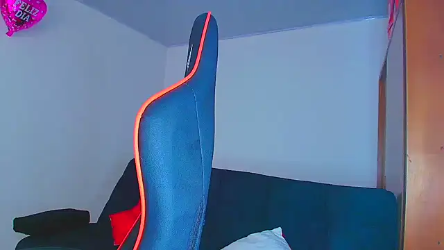 Rousse violett online show from October 9, 2025, 8:42 pm