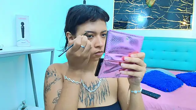 gabriela cortez online show from September 27, 2025, 12:33 pm