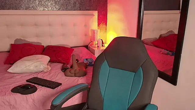 gabriela cortez online show from March 14, 2025, 10:38 pm