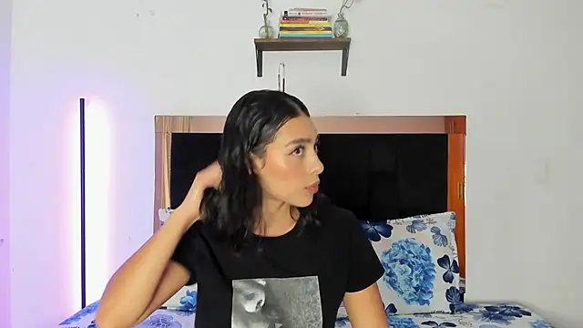 Carorosse online show from December 22, 2025, 7:58 pm