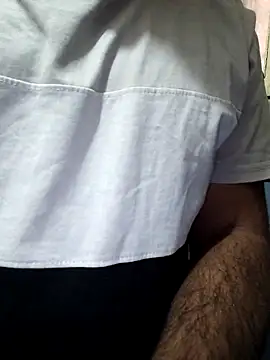 13lusty online show from December 5, 2025, 5:17 am