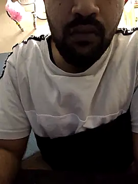 13lusty online show from March 3, 2025, 3:16 am