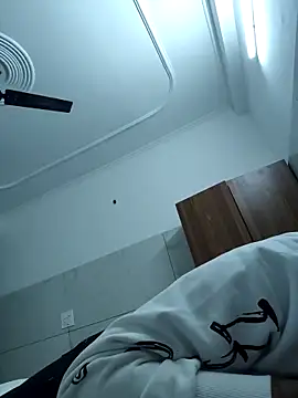 13lusty online show from March 1, 2025, 11:06 am