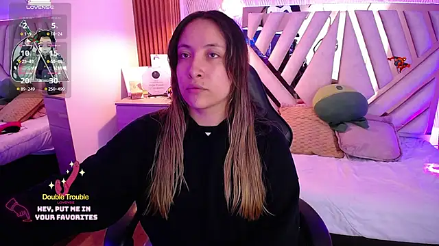 Snapshot of NyxAndria_1 chatting on August 6, 2026, 3:23 am NyxAndria 1 online show from August 6, 2026, 3:23 am