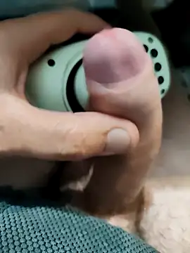 itsmeyes69 online show from February 19, 2025, 1:39 pm