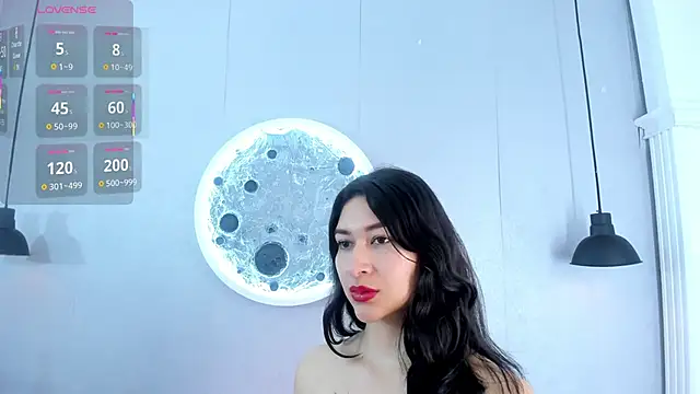 Sara conde online show from October 14, 2025, 11:33 am