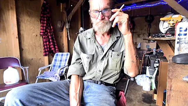 Snapshot of Aldick68 chatting on July 15, 2026, 10:50 pm Aldick68 online show from July 15, 2026, 10:50 pm