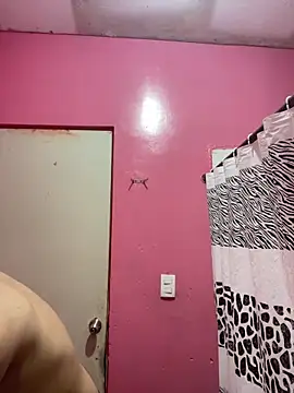 emmarod18 online show from December 23, 2025, 12:33 am