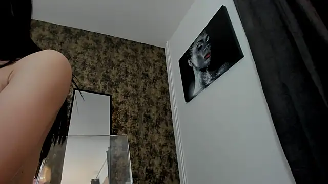 KylieReina online show from February 22, 2025, 5:24 pm